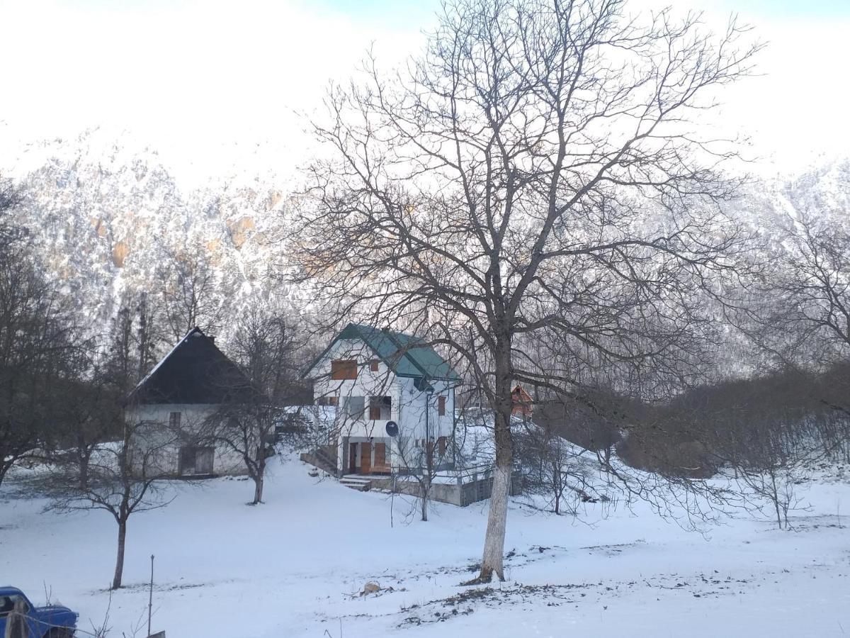 Vila Montana Dobrilovina Екстер'єр фото