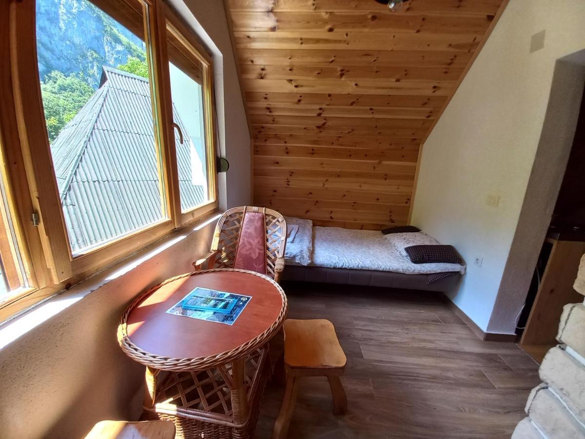 Vila Montana Dobrilovina Екстер'єр фото