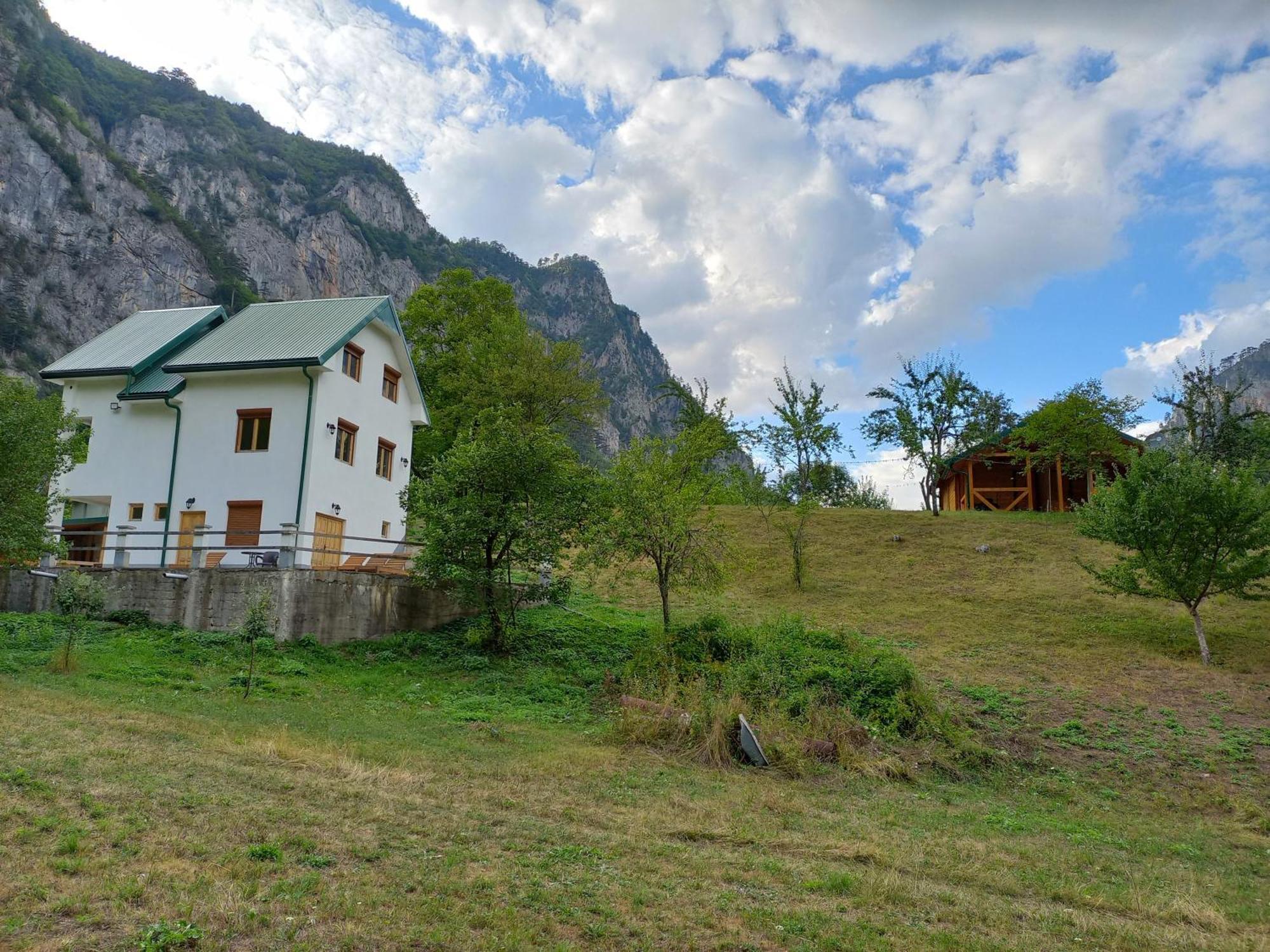 Vila Montana Dobrilovina Екстер'єр фото