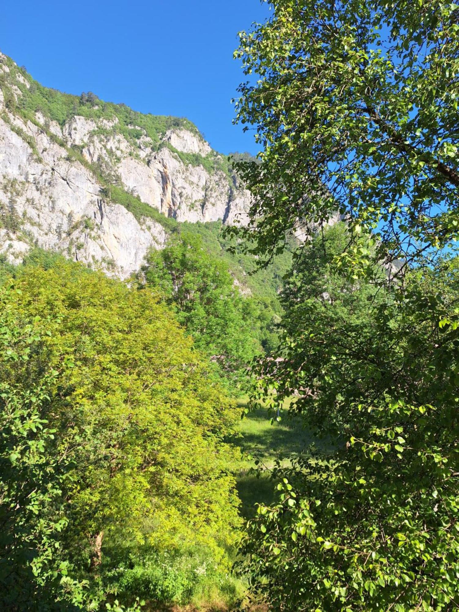 Vila Montana Dobrilovina Екстер'єр фото